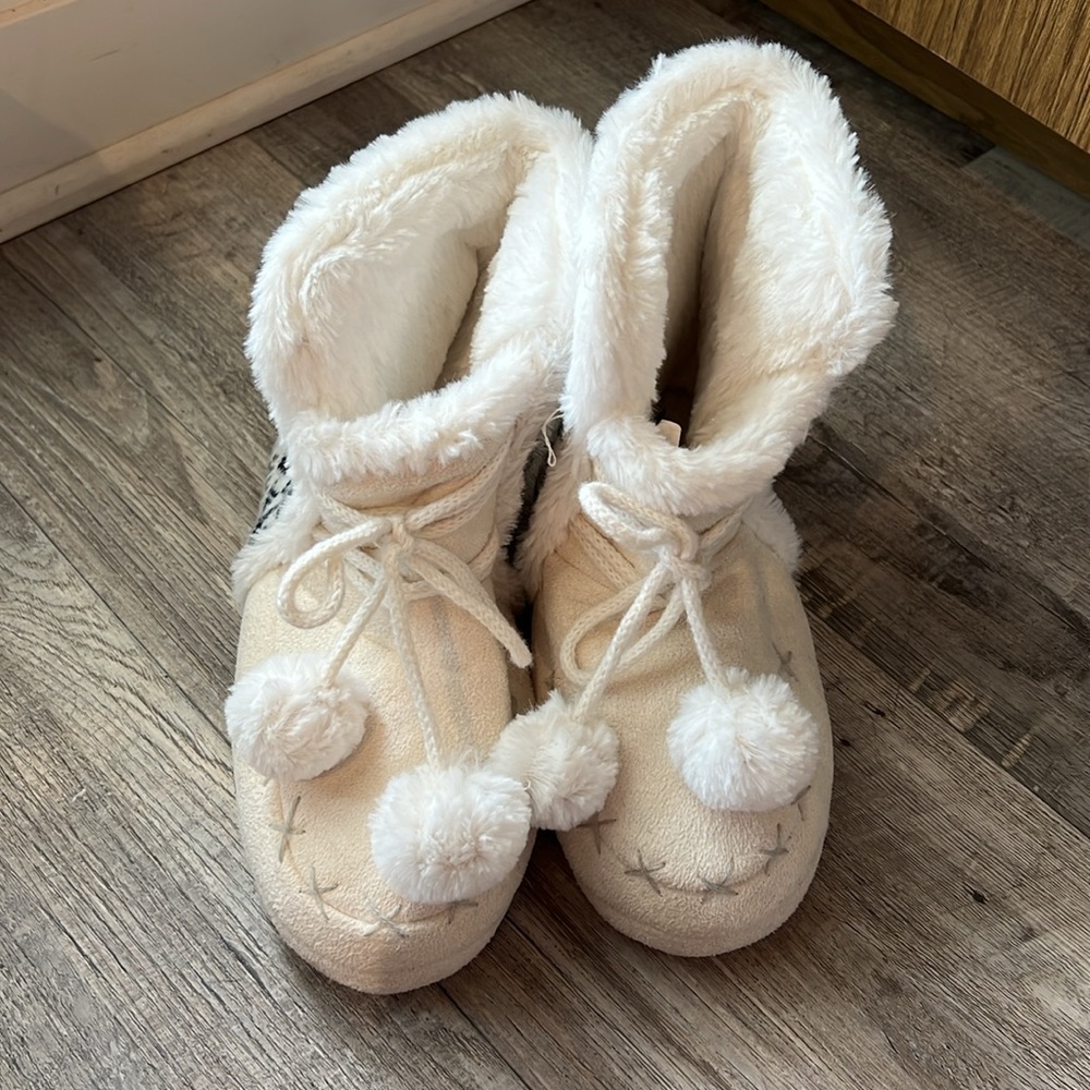 Slipper - Small - Picture 2 of 2